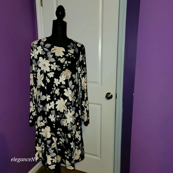 Old Navy Black/Gray/Taupe Floral Swing Style L/S Dress Sz: M NWT - Picture 1 of 6